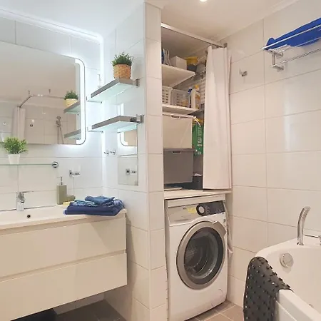 Apartment Entire - Unique Quiet Quality Near The Sea *