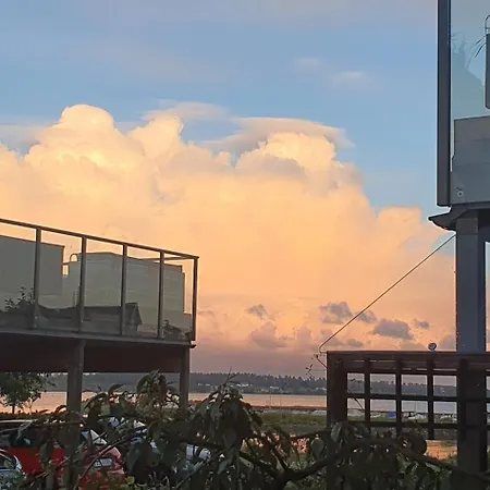 Unique Coastel I Quiet & Quality Lägenhet